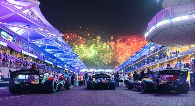 La course autonome franchit un nouveau cap spectaculaire à Abou Dhabi A2RL Saison 202